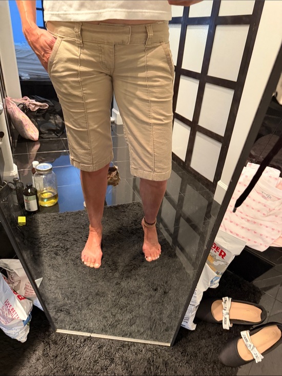 Hollister Pants - Beige Knee-Length  low rise Shorts